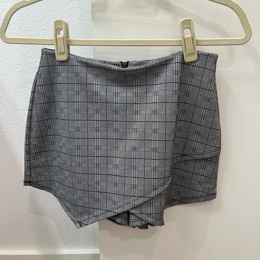 Gray Plaid Skort